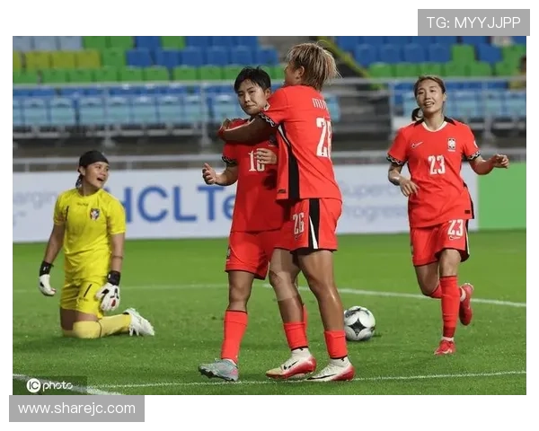 韩国裁判吴贤贞执法中国女足对台北女足